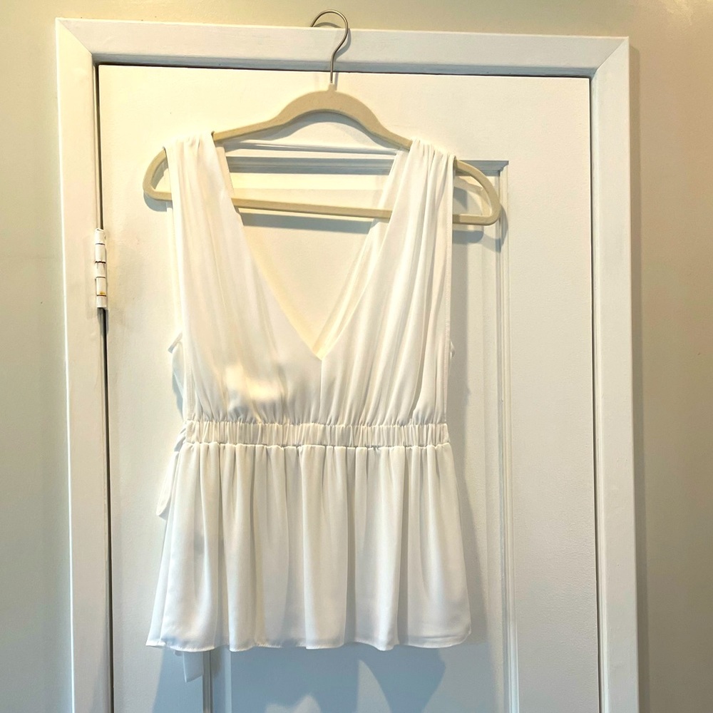 💞3 for $50💞White BCBG Maxazria Blouse